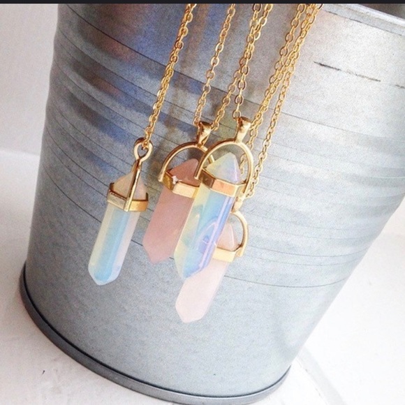 Jewelry - Gorgeous Opal Necklace